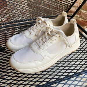 Banana Republic Shoes Womens Size 10 Cream Knit Sneakers Activewear Casual